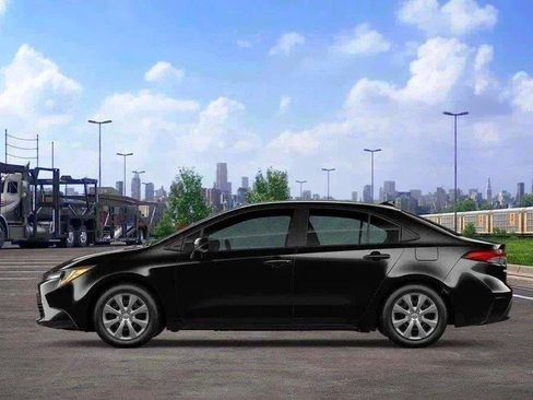 New 2026 Toyota Corolla LE FWD image 92