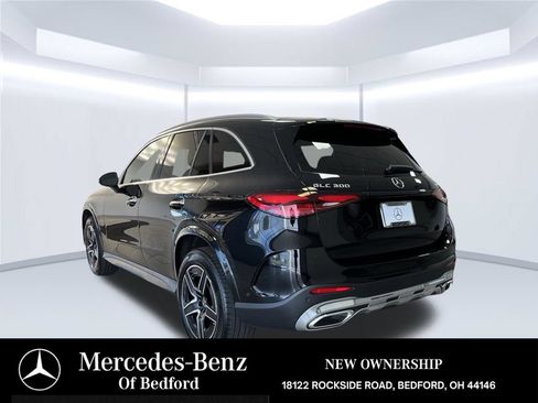 Used 2026 Mercedes-Benz GLC 300 4MATIC image 3