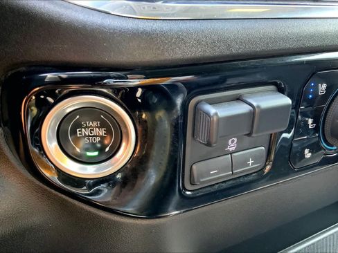 Used 2024 Chevrolet Silverado 3500 LTZ w/ LTZ Plus Package AWD/4WD image 31