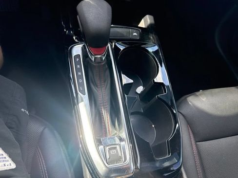 Used 2024 Chevrolet Trax RS FWD image 8