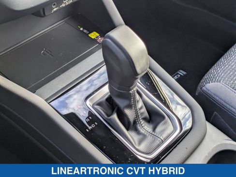 Used 2025 Subaru Forester Premium AWD/4WD image 25