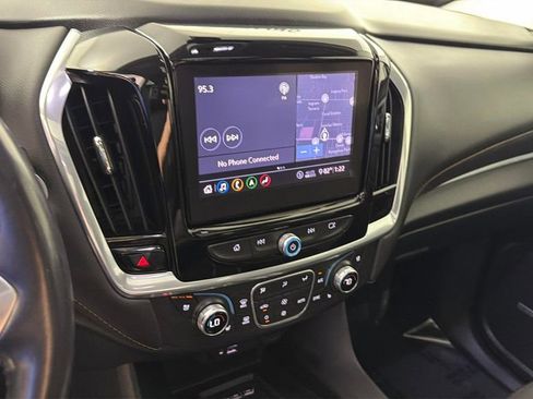 Used 2020 Chevrolet Traverse Premier FWD image 20
