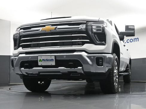 New 2026 Chevrolet Silverado 2500 LTZ w/ LTZ Plus Package AWD/4WD image 7