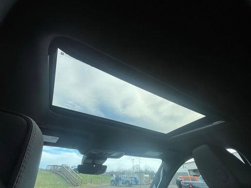 Used 2024 Chevrolet Silverado 1500 High Country w/ High Country Premium Package image 8