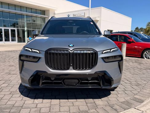 Used 2024 BMW X7 xDrive40i w/ M Sport Package AWD/4WD image 6
