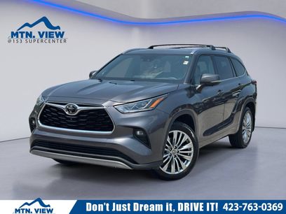 Used 2024 Toyota Highlander Platinum