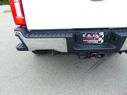 Used 2025 Ford F250 XLT AWD/4WD image 32