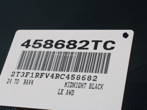 Certified 2024 Toyota RAV4 LE AWD/4WD image 28