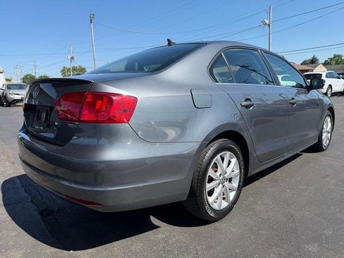 Used 2014 Volkswagen Jetta SE FWD image 3