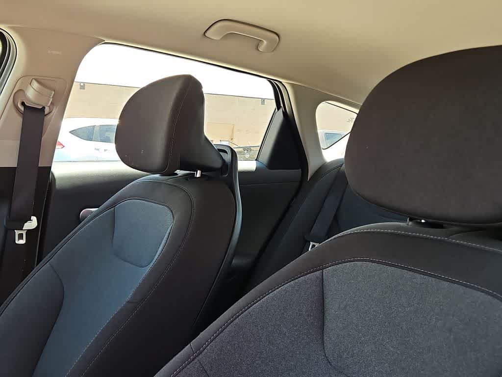 Used 2025 Kia K4 FWD image 15