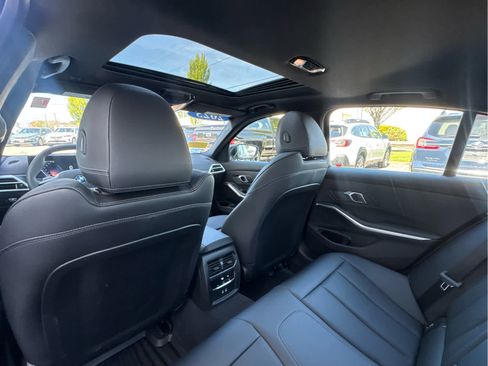 Certified 2025 BMW 330i xDrive Sedan w/ Convenience Package AWD/4WD image 15