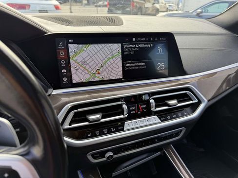 Used 2023 BMW X5 xDrive40i w/ M Sport Package image 31