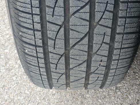 Used 2023 Chevrolet Traverse High Country w/ LPO, Floor Liner Package AWD/4WD image 11
