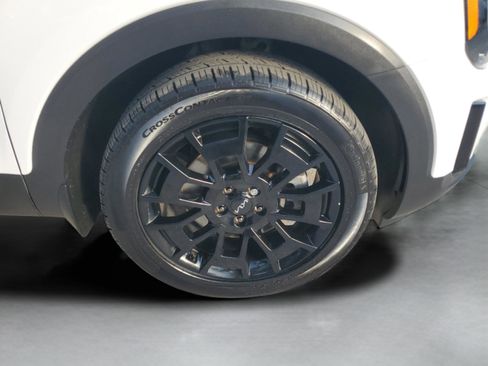 Used 2022 Kia Telluride EX w/ EX Premium Package image 6