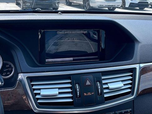 Used 2013 Mercedes-Benz E 350 Sedan image 26