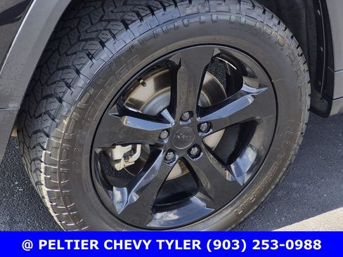 Used 2021 Jeep Grand Cherokee L Laredo AWD/4WD image 7