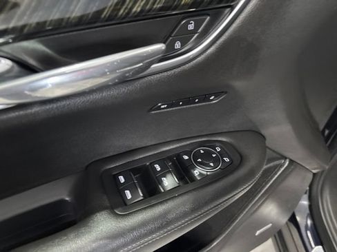 Used 2021 Cadillac XT6 Premium Luxury AWD/4WD image 14
