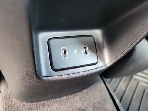 Used 2025 Hyundai Elantra Limited image 14