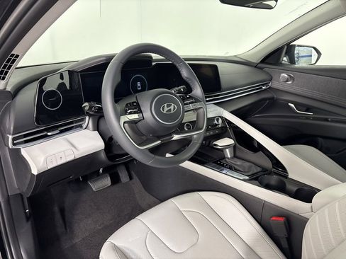 New 2026 Hyundai Elantra Limited FWD image 15