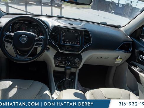 Used 2019 Jeep Cherokee Limited w/ Luxury Group FWD image 4