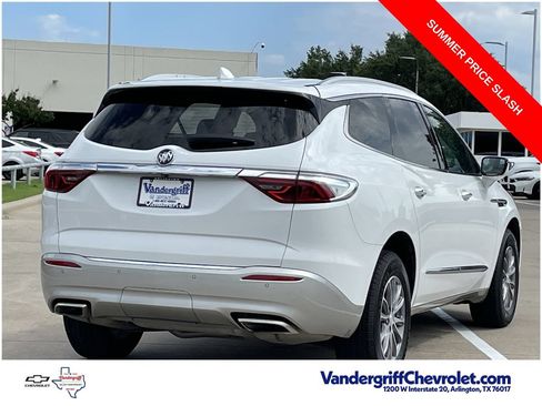 Certified 2022 Buick Enclave Essence FWD image 4