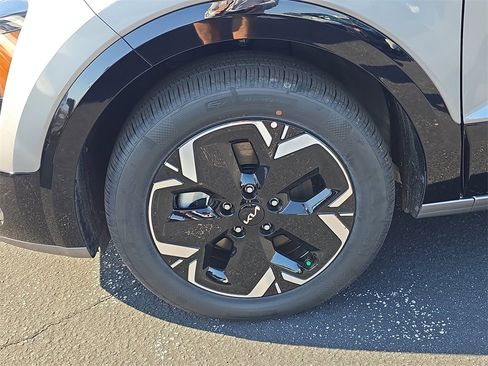 New 2025 Kia Niro Wind image 36