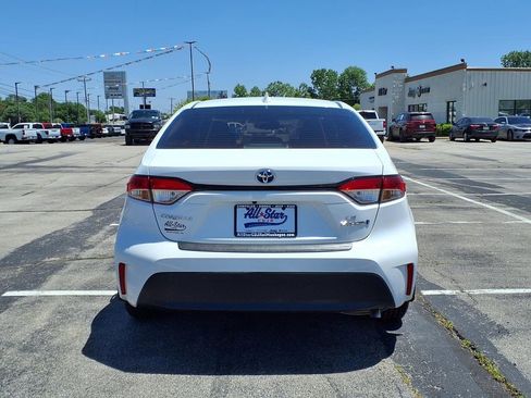 Used 2024 Toyota Corolla LE FWD image 6