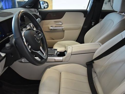 Used 2022 Mercedes-Benz GLB 250 4MATIC image 24