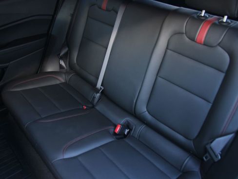 Used 2025 Chevrolet Trax RS image 27