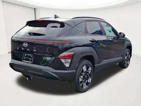 Used 2025 Hyundai Kona SEL image 4