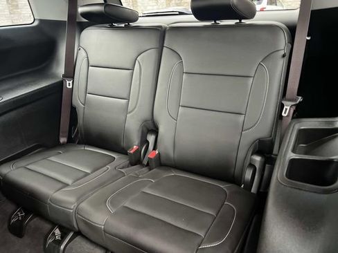 Used 2023 GMC Acadia SLT image 15