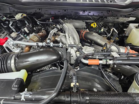 Used 2024 Ford F450 Limited w/ FX4 Off-Road Package image 38