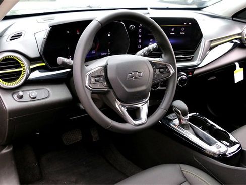 Used 2024 Chevrolet Trax ACTIV image 9