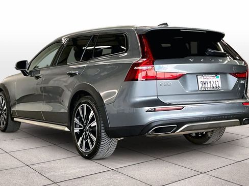 Used 2020 Volvo V60 T5 Cross Country w/ Cross Country Pro Package image 15