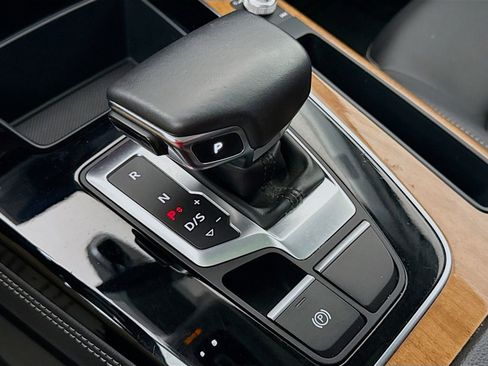 Certified 2023 Audi Q5 2.0T Premium Plus w/ Premium Plus Package image 19