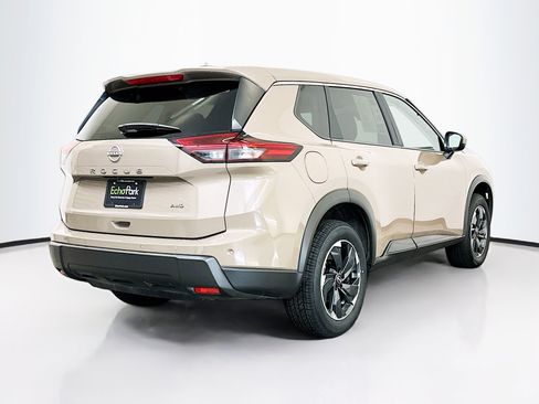 Used 2025 Nissan Rogue SV image 9