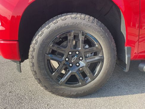 Used 2024 Chevrolet Silverado 1500 Custom w/ Turbomax Blackout Package image 20