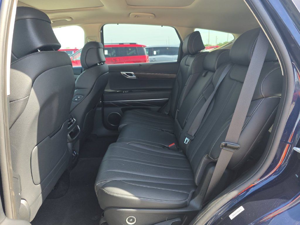 Used 2024 Genesis GV80 3.5T AWD/4WD image 7