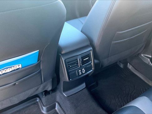 Used 2025 Subaru Forester Sport image 30