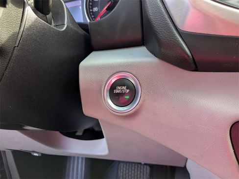 Used 2019 GMC Terrain SLT w/ Preferred Package image 26