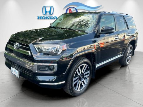 Used 2023 Toyota 4Runner Limited AWD/4WD image 7
