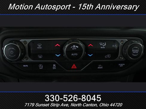 Used 2022 Jeep Wrangler Unlimited Sahara AWD/4WD image 27
