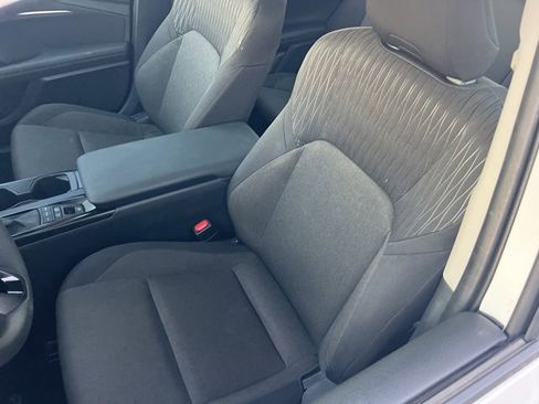 Used 2025 Toyota Camry LE image 5