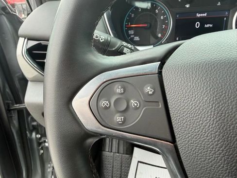 Used 2023 Chevrolet Traverse LT image 25