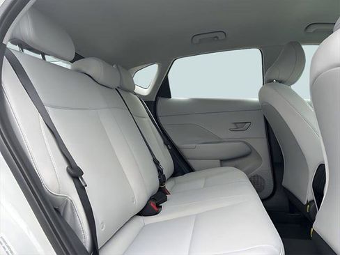 New 2026 Hyundai Kona SE image 12