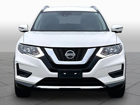 Used 2020 Nissan Rogue SV w/ Premium Package AWD/4WD image 3