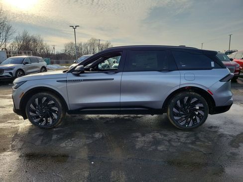 New 2026 Lincoln Nautilus Reserve image 7