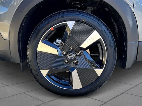 New 2026 Nissan Kicks SR w/ SR Premium Package FWD image 11