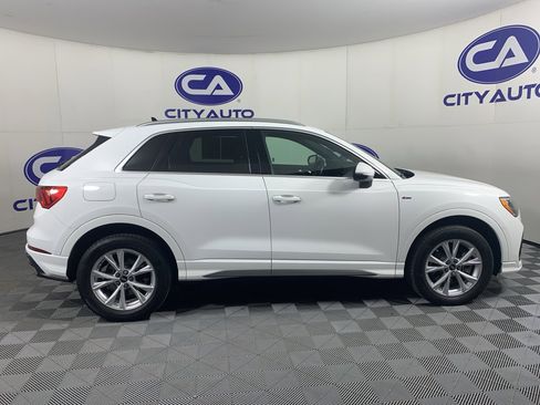 Used 2022 Audi Q3 2.0T Premium image 2