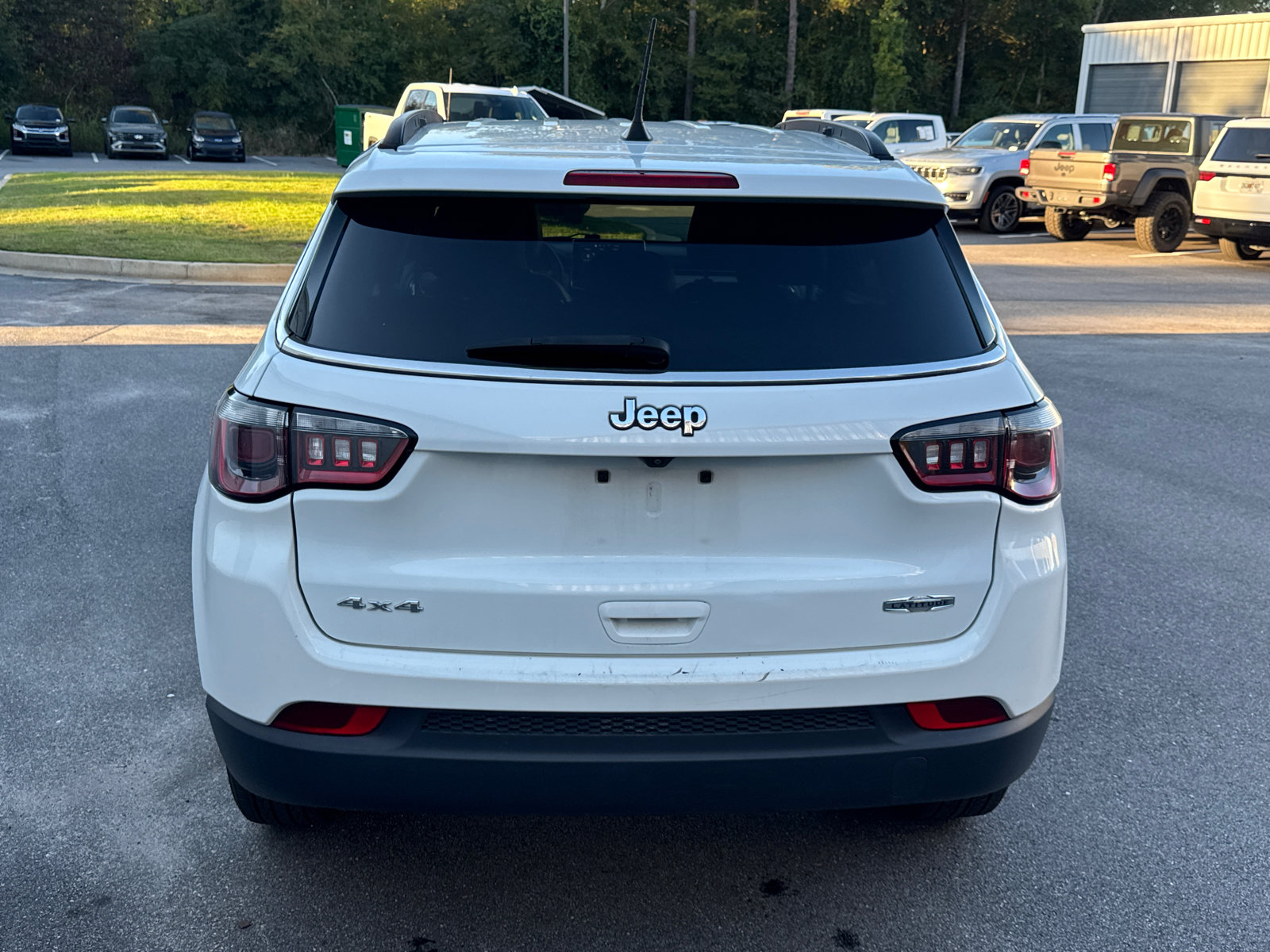 Used 2024 Jeep Compass Latitude AWD/4WD image 6